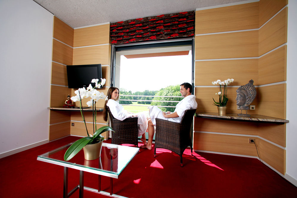 Linsberg Asia Hotel, Spa & Therme - Adults Only バート・エアラッハ エクステリア 写真
